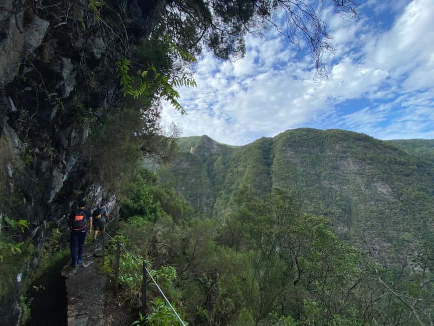 Madeira: PR 9 - Levada do Caldeirão Verde Hike Transfer - Four tunnels, low ceilings, and wet rock