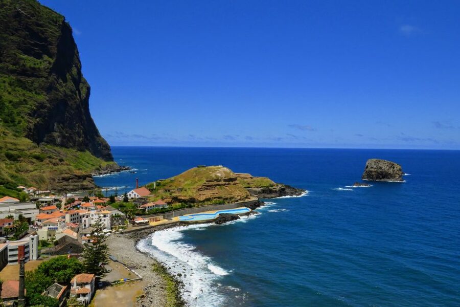 Madeira : Santana & Peaks full day tour by Open 4x4 - Riveiro Frio at 1,818 meters