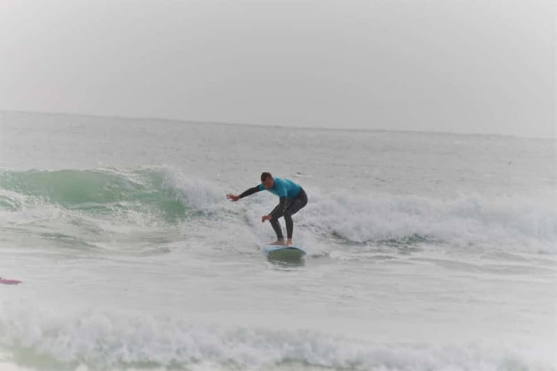 Matosinhos: Surfing Lesson with Equipment - Getting suited up with the included equipment