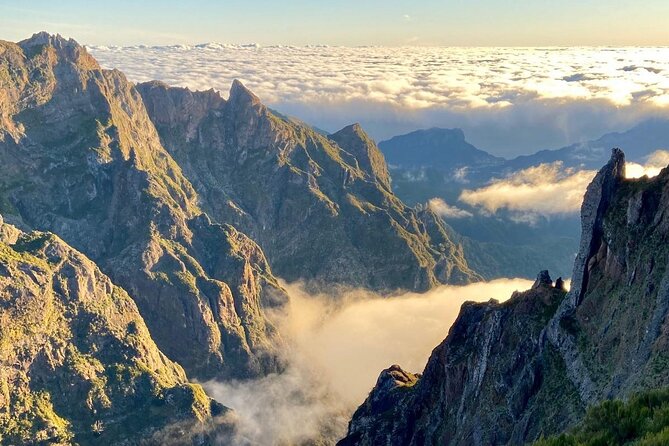 Morning Transfer To Pico Do Arieiro, Hike To Pico Ruivo & Return From Teixeira - From Funchal or Caniço to the high mountains
