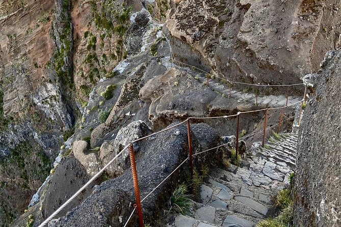 Morning Transfer To Pico Do Arieiro, Hike To Pico Ruivo & Return From Teixeira - Route closures and weather can change the day