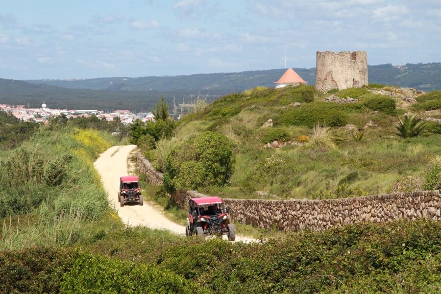 Nazaré: 4x4 Buggy Tour with Guide - Guides and group rhythm