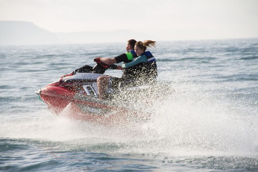 Nazaré: Jet Ski Rental - Staff, equipment, and the practical side of the experience