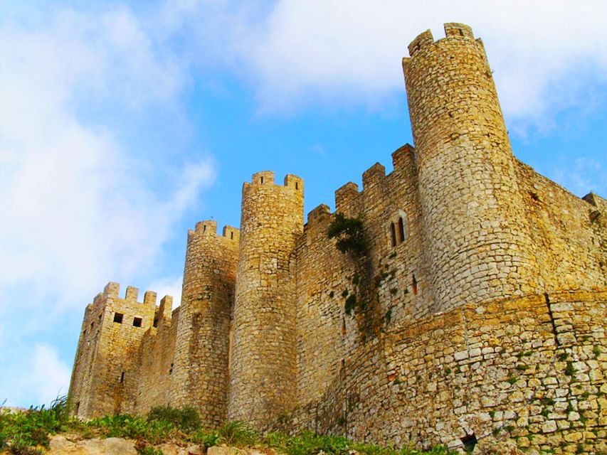 Óbidos, Nazaré & Alcobaça: Private Trip by Car - Óbidos inside the castle walls