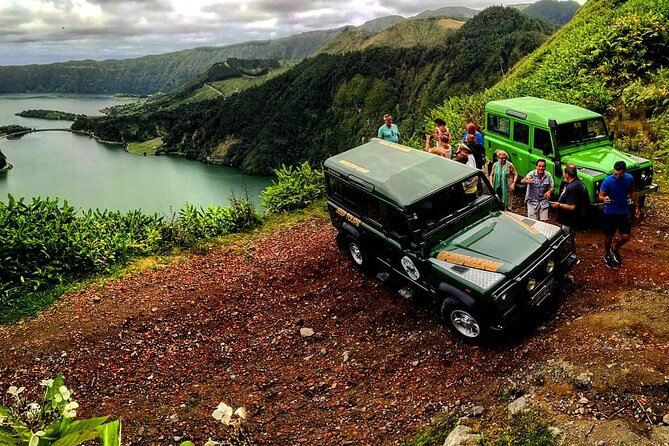 Off the Beaten Track Half Day Sete Cidades Jeep Tour - Lagoa Verde and Lagoa das Sete Cidades