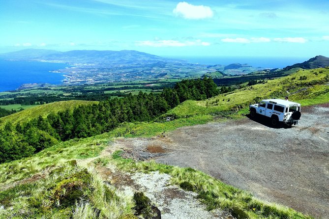 Off the Beaten Track Half Day Sete Cidades Jeep Tour - The guides and the value of local knowledge