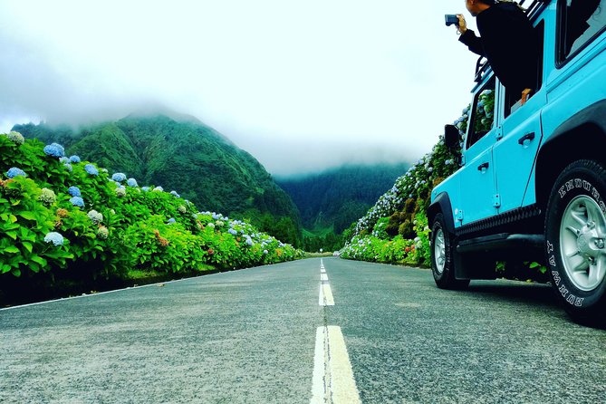 Off the Beaten Track Half Day Sete Cidades Jeep Tour - Timing, transport, and the port-day question