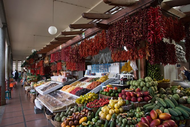 Old Funchal Walking Tour - Mercado dos Lavradores and the everyday city