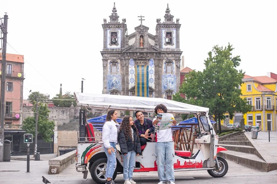 Oporto Tuk-Tuk Tour: Fast, Fun & Flexible – 1H to Full Day! - Starting at Sé Cathedral and Vímara Peres