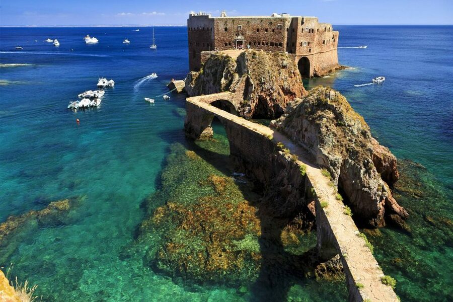 Peniche: Berlengas Island Trip, Hiking and Cave Tour - Getting from Peniche to the Berlengas