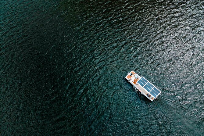 Pinhão: Electric Boat Experience 1h - Taste of Two Wines - Leaving Pinhão for the vineyard terraces