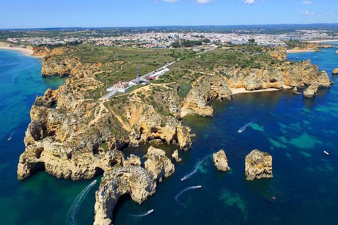 Ponta da Piedade Coastal Tour in Lagos, Algarve - Entering the cliffs at Ponta da Piedade