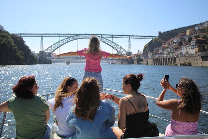 Port : 6 Bridges Private Yacht Cruise with Local Wine & Snacks - Starting at Marina do Freixo