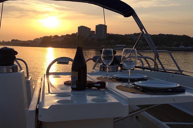 Port : Sail, Sip & Savor : Douro Boat Tour With Wine Tasting - Electric trams and the Massarelos waterfront
