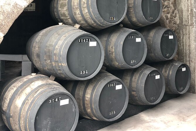 Port Wine Tour | 3 Cellars | 7 Tastings | 12 Participants Maximum - A small group with room for questions