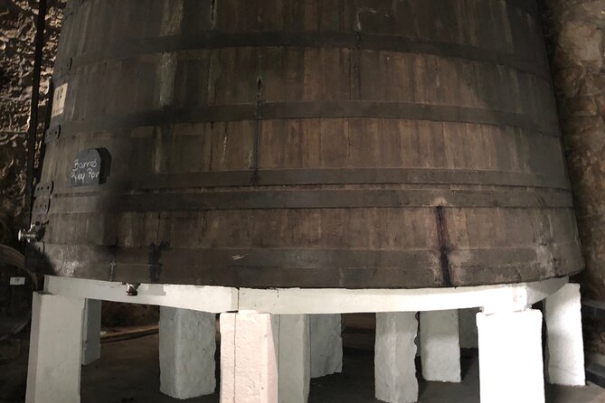 Port Wine Tour | 3 Cellars | 7 Tastings | 12 Participants Maximum - What the first tasting stop can teach you