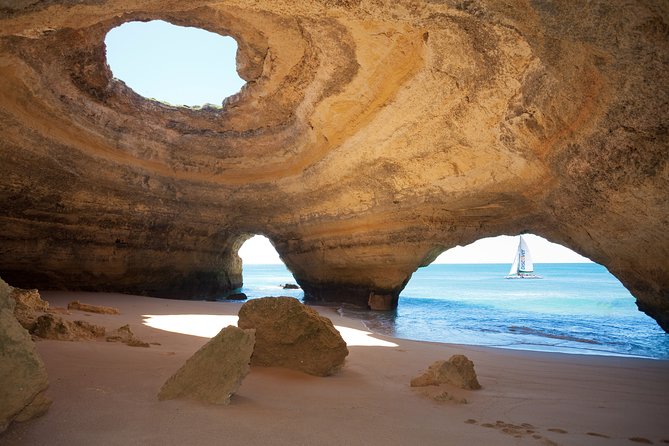Portimao: Benagil Caves & Coastline - Catamaran - From Portimão to the first beaches