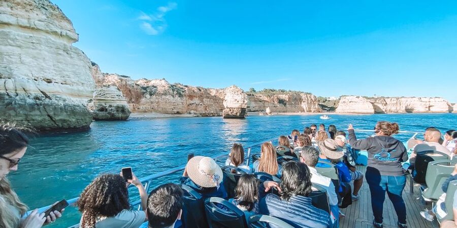 Portimão: Benagil Caves & Dolphins Watching with Biologist - Seeing Benagil and the Algarve Caves