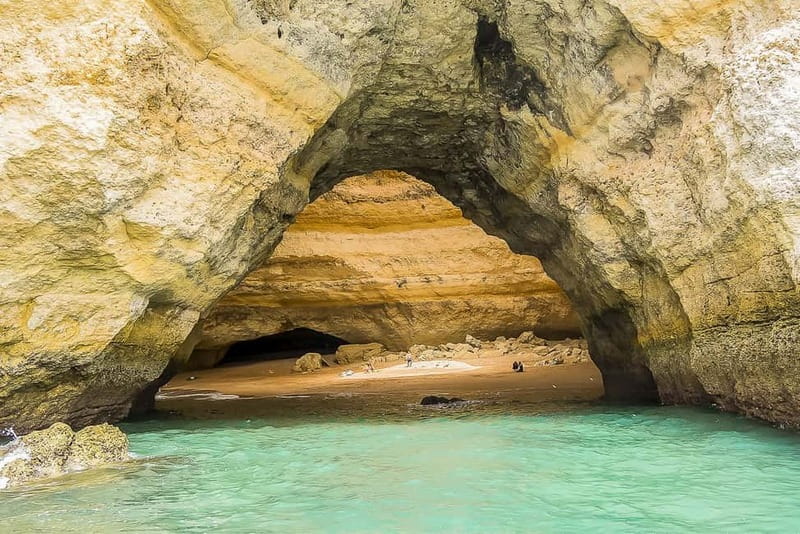 Portimão: Benagil Caves Speed Boat Tour with Sunset Option - Why the Sunset Departure Works Well