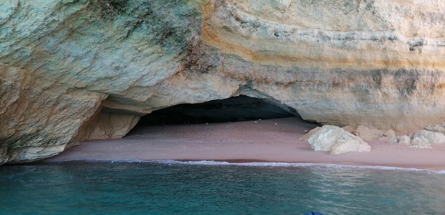 Portimão: Benagil Sea Caves Speedboat Adventure Tour - Portimão and Ferragudo set the scene