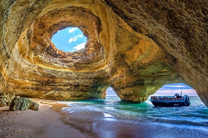 Portimão:Embark on Nature•Benagil and Dolphins•Biologist on board - Key points to know before booking