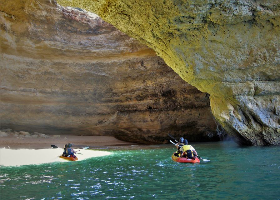 Portimão: Kayak Tour of Benagil Caves - Guides, safety, and the beginner experience