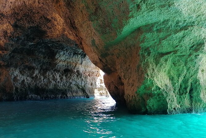 Portimão to Benagil: Adrenaline Wave 90 Minutes Cave Tour - The ride from Portimão to Benagil
