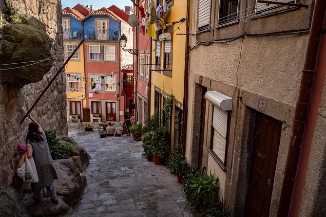 Porto 1/2 Day Walking Photo Tour & Portraits - Miradouro da Vitória: one of Porto’s best outlooks