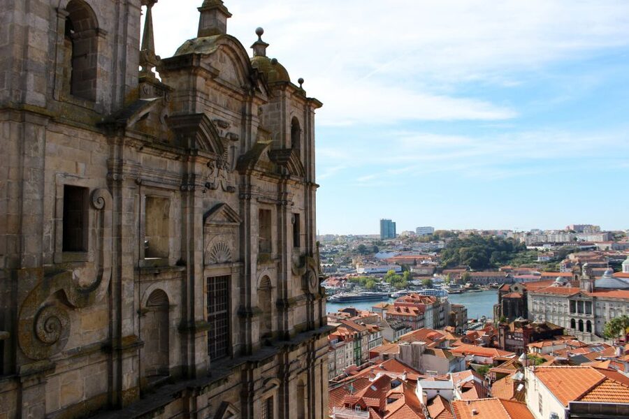 Porto: 3-Hour Walking City Tour & Lello Bookstore Visit - Porto Cathedral and the older city streets