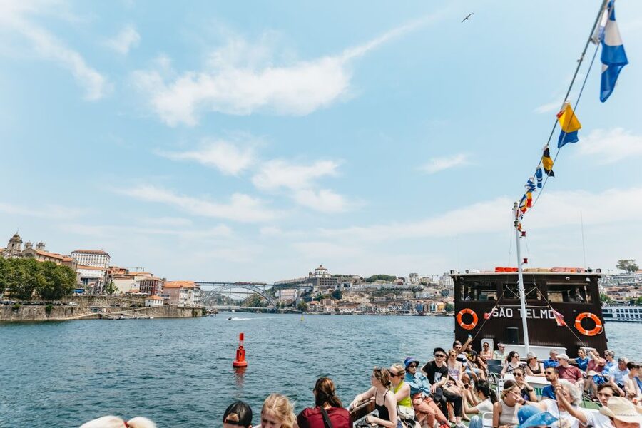 Porto: 6 Bridges Douro River Cruise - Commentary, guides, and what you actually learn