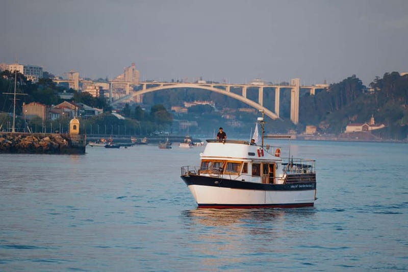 Porto: 6 Bridges Port Wine River Cruise with 4 Tastings - São Pedro da Afurada and the first taste