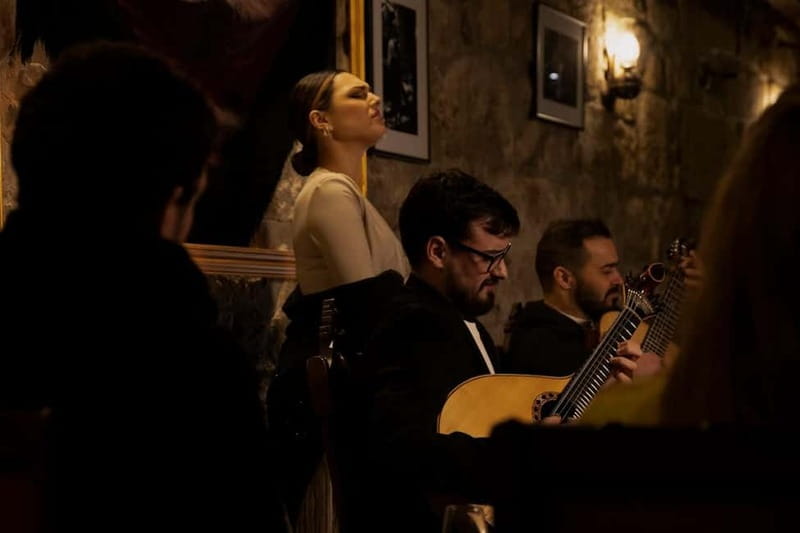 Porto: An Intimate Fado Show in a Historical Tavern - Inside Fado Maior do Porto in Miragaia