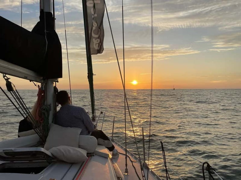 Porto: Best Charming Sailboat Cruise Sunset - Felgueiras Lighthouse and the Atlantic sunset