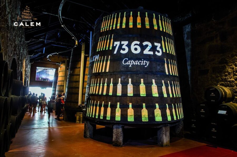 Porto: Cálem Cellar with Chocolate, Cheese, and Wine Tasting - Why this short Cálem visit works in Porto