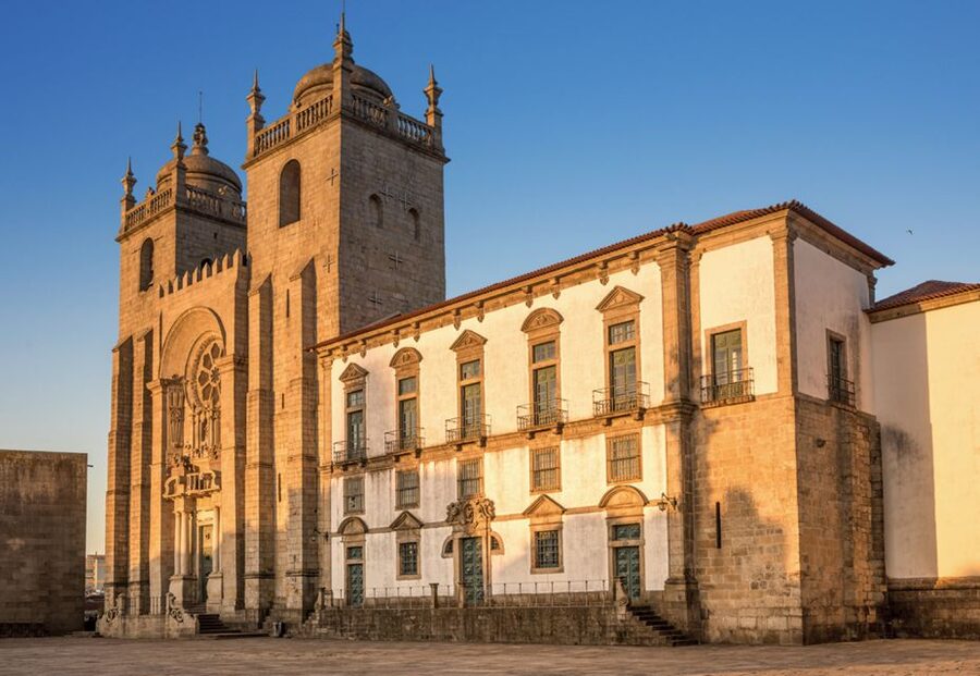 Porto: City Tour, 6 Bridges Cruise and Wine Tasting - A smart way to meet Porto in four hours