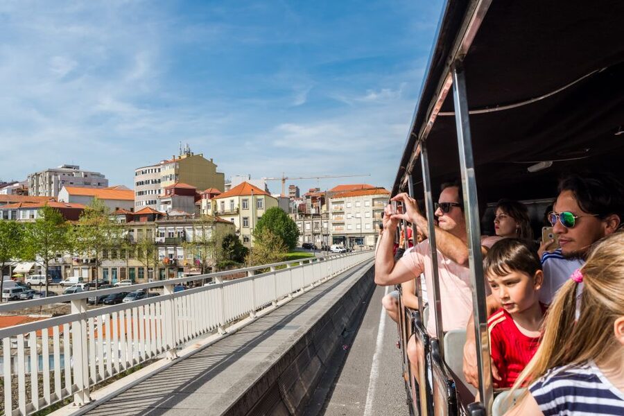 Porto: City Train Tour, River Cruise & Wine Cellar - Starting beside Porto Cathedral