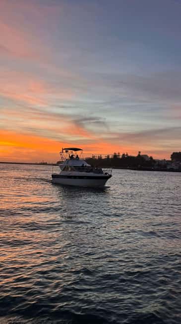 Porto: City Views or Sunset Tour with Drinks - Why the Douro is the right place to start