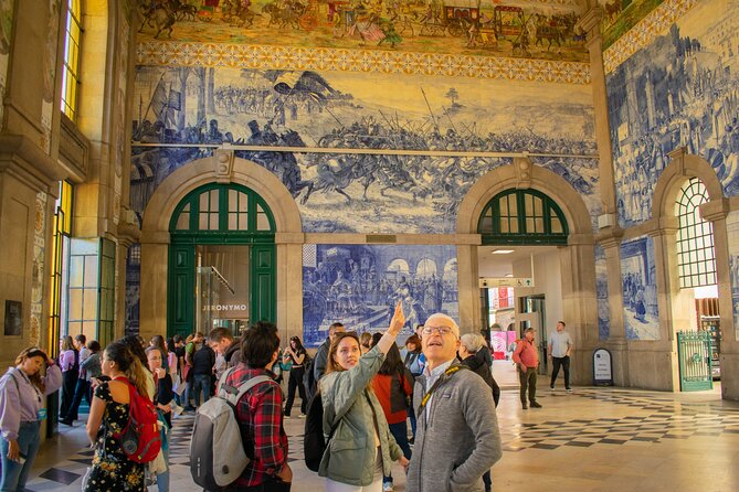 PORTO city Walking Tour - Livraria Lello, seen from outside