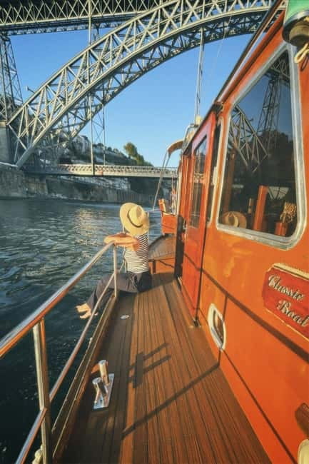 Porto: Classic Sailboat Cruise Along the Douro River - Welcome Drinks, Charcuterie, and a Hammock