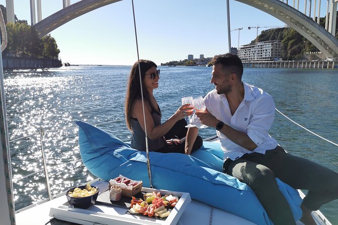 Porto: Cruzeiro privado rio douro até 8 pessoas com wine tasting - Sunset, morning calm, and choosing your departure
