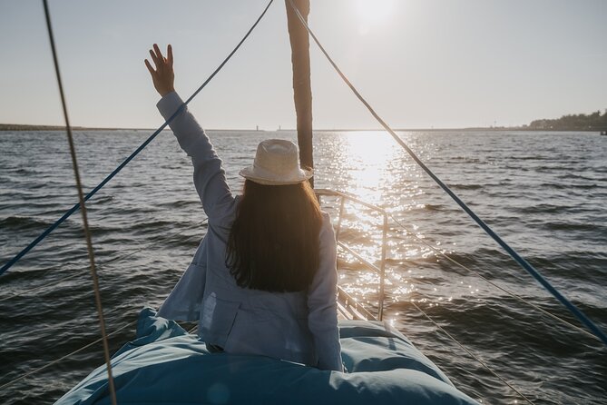 Porto: Cruzeiro privado rio douro até 8 pessoas com wine tasting - What the private format feels like onboard