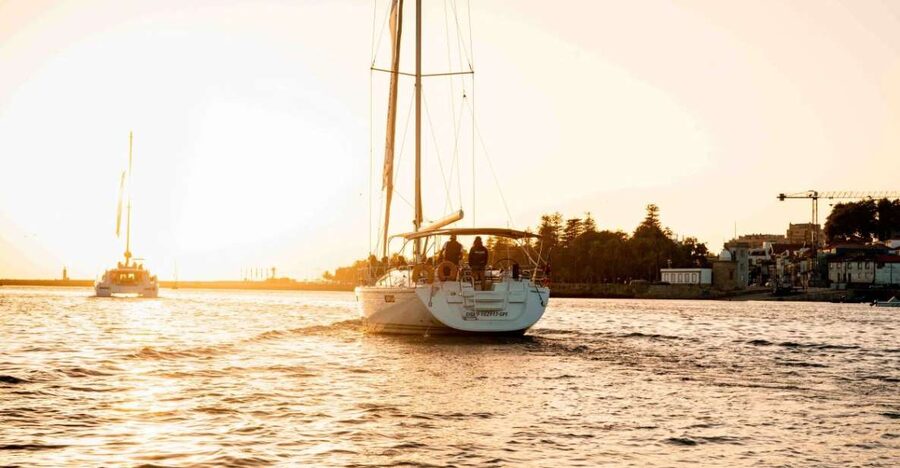 Porto: Daytime or Sunset Douro River Sightseeing Cruise - A calm start from Douro Marina