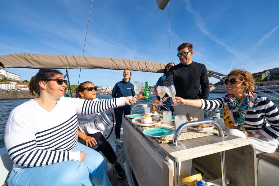 Porto: Daytime or Sunset Douro River Sightseeing Cruise - Alfândega, Miragaia, and Ribeira
