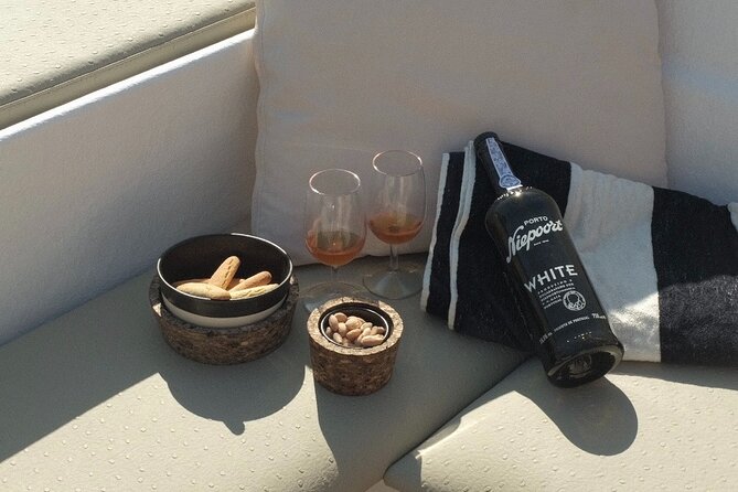 Porto: Douro River Boat Cruise with Port Wine and Snacks - Why a small Douro cruise works so well in Porto