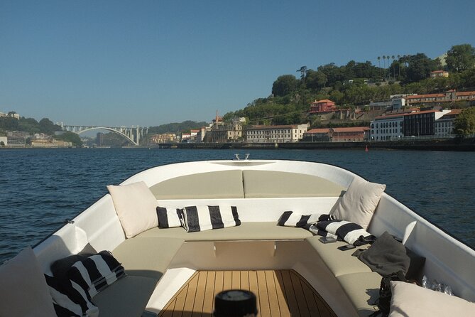Porto: Douro River Boat Cruise with Port Wine and Snacks - Gaia and the port wine connection