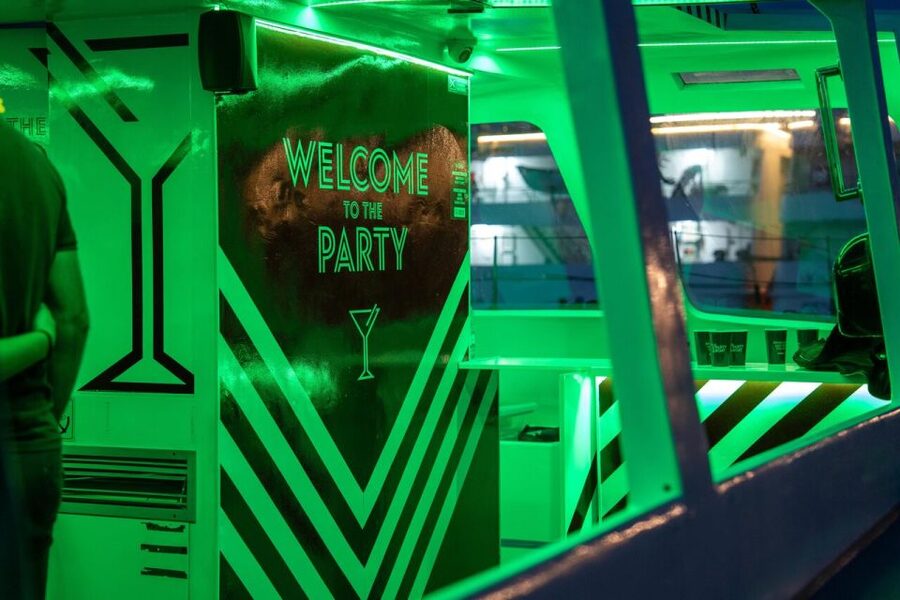 Porto: Douro River Party Boat with Sunset Option & 6 Bridges - Who will enjoy this Porto boat party?