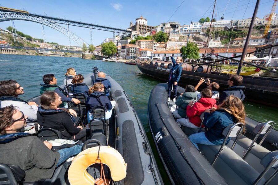 Porto: Douro River Speedboat Tour - The Arrábida Bridge and the first photo stop