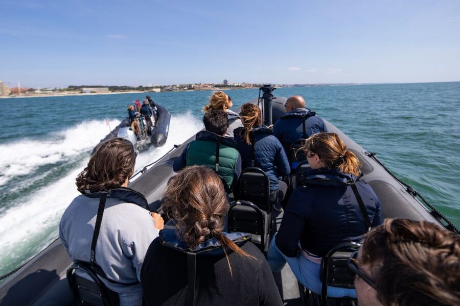 Porto: Douro River Speedboat Tour - What the crew adds to the ride