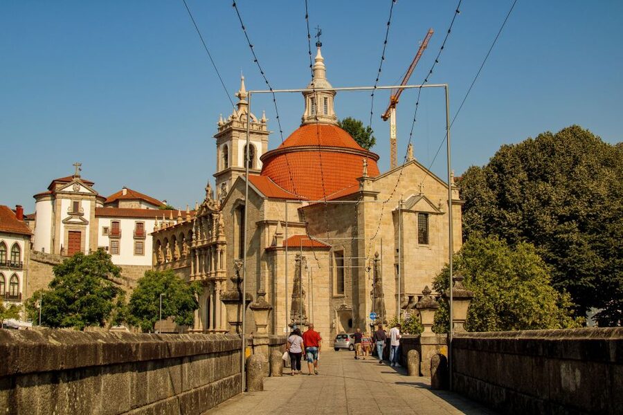 Porto: Douro Valley History & Wine Tour with Cruise & Lunch - Understanding port at a recognized wine estate