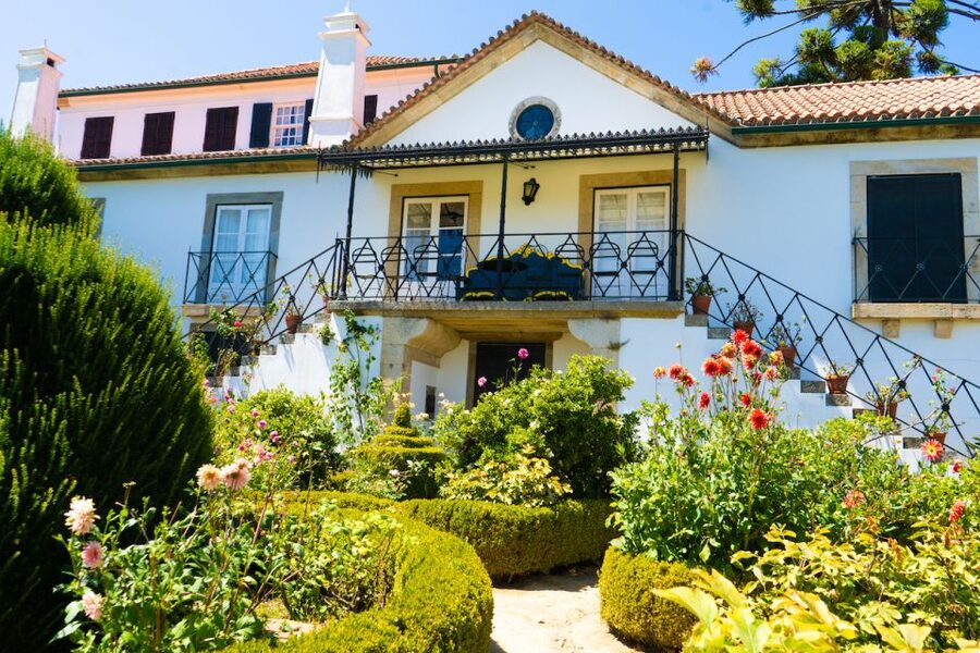 Porto: Douro Valley Tour with Lunch, Boat Cruise & Tastings - Inside the cooperative founded in 1959